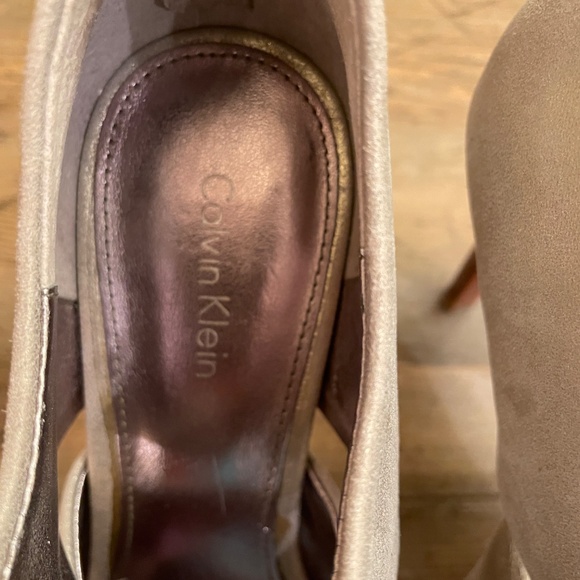 Calvin Klein high-heeled platform sandals - brushed silver metallic size 7.5 - Picture 4 of 6